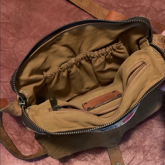 Patricia Nash floral crossbody bag - Picture 5 of 5